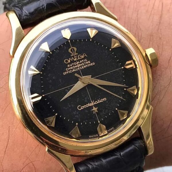 Omega Constellation "Arrowhead" Ref. 2852 - 18k Yellow Gold - Pie Pan Black Dial - Cross Hair Design - Image 2